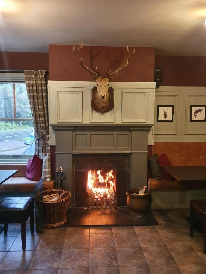 Lochailort Inn Exterior photo