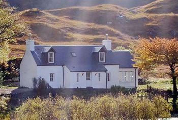 Lochailort Inn Exterior photo